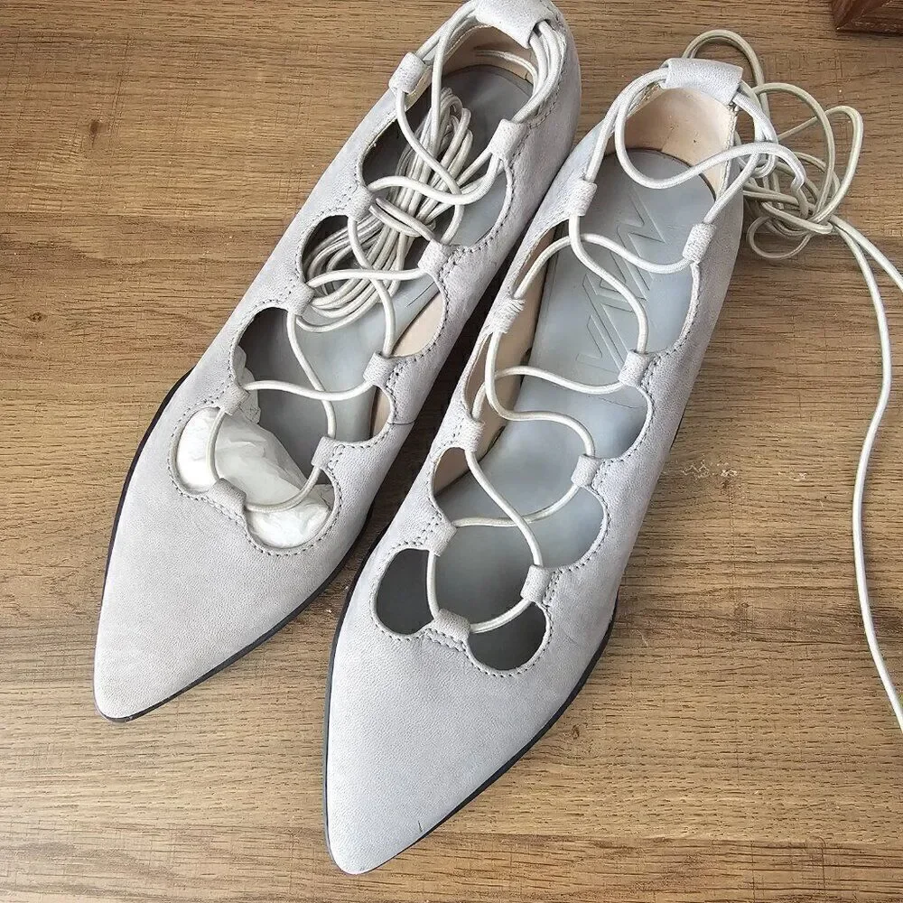 NEVER WORN NAYA POINTY LACED KITTEN HEELS SHOES GREY NUBUCK LEATHER SIZE 6 WOMEN